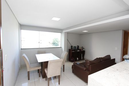 Sala de apartamento para alugar com 3 quartos, 78m² em Coração Eucarístico, Belo Horizonte