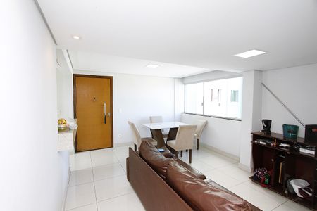 Sala de apartamento para alugar com 3 quartos, 78m² em Coração Eucarístico, Belo Horizonte