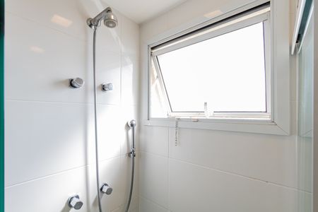 Apartamento à venda com 89m², 2 quartos e 3 vagasSuite 02 - Banheiro