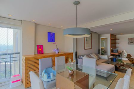 Apartamento à venda com 89m², 2 quartos e 3 vagasSala