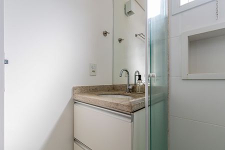 Apartamento à venda com 89m², 2 quartos e 3 vagasSuite 01 - Banheiro