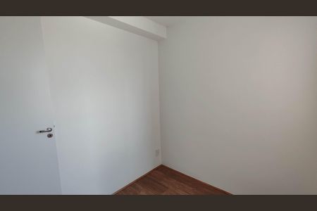 Quarto 1 de apartamento para alugar com 2 quartos, 34m² em Parque Sao Rafael, São Paulo