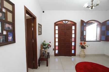 Casa à venda com 4 quartos, 300m² em Vila Ermelinda, Belo Horizonte