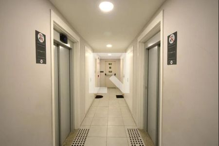 Apartamento à venda com 47m², 2 quartos e 1 vaga Apartamento à venda com 47m², 2 quartos e 1 vagaElevador