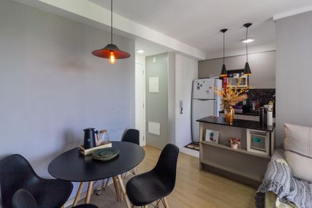 Apartamento à venda com 47m², 2 quartos e 1 vaga Apartamento à venda com 47m², 2 quartos e 1 vagaSala