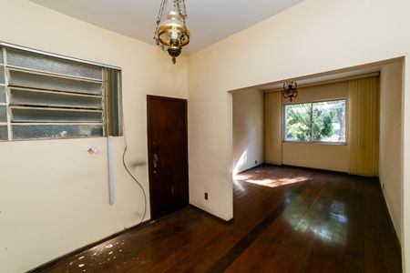 Apartamento à venda com 140m², 2 quartos e 1 vaga Apartamento à venda com 140m², 2 quartos e 1 vagaSala