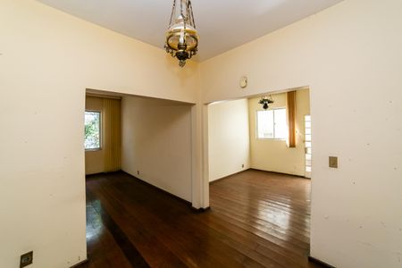 Apartamento à venda com 140m², 2 quartos e 1 vaga Apartamento à venda com 140m², 2 quartos e 1 vagaSala