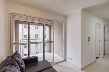 Sala de apartamento para alugar com 2 quartos, 34m² em Parque Industrial Tomas Edson, São Paulo
