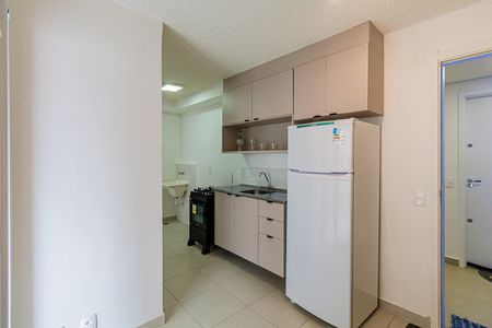 Sala de apartamento para alugar com 2 quartos, 34m² em Parque Industrial Tomas Edson, São Paulo