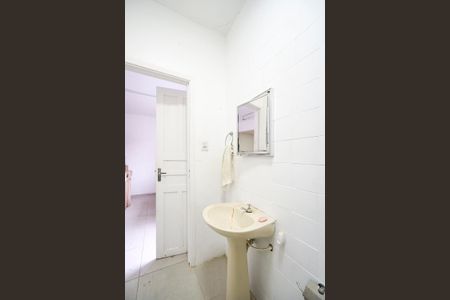 Casa para alugar com 103m², 2 quartos e 1 vagaBanheiro
