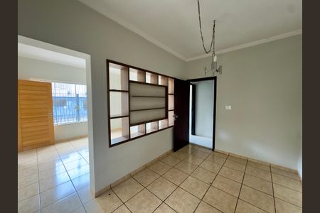 Casa à venda com 176m², 3 quartos e 3 vagas Casa à venda com 176m², 3 quartos e 3 vagasSala de Jantar