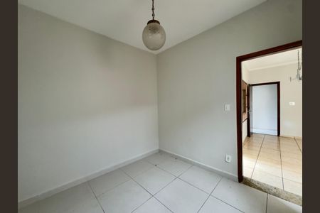Casa à venda com 176m², 3 quartos e 3 vagas Casa à venda com 176m², 3 quartos e 3 vagasQuarto 1