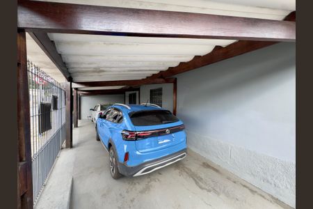 Casa à venda com 176m², 3 quartos e 3 vagas Casa à venda com 176m², 3 quartos e 3 vagasGaragem