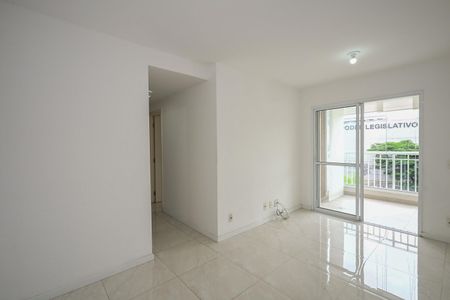 Sala de apartamento para alugar com 3 quartos, 73m² em Parque Taboao, Taboão da Serra
