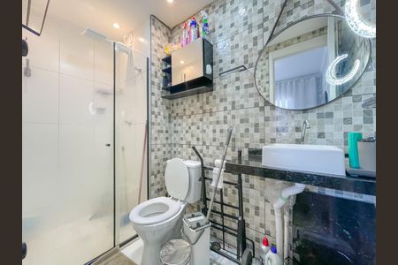 Banheiro da Suíte de apartamento para alugar com 3 quartos, 50m² em Metalúrgicos, Osasco