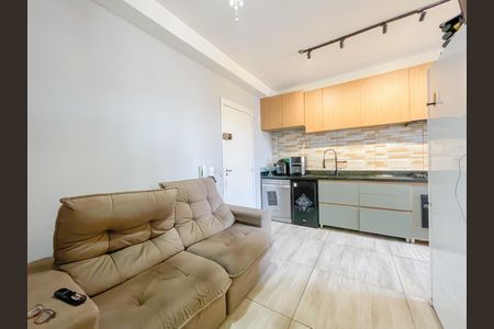 Sala de apartamento para alugar com 3 quartos, 50m² em Metalúrgicos, Osasco