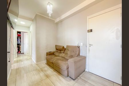 Sala de apartamento para alugar com 3 quartos, 50m² em Metalúrgicos, Osasco