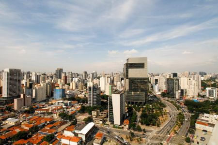 Apartamento à venda com 105m², 1 quarto e 2 vagasVista da Varanda da Suíte