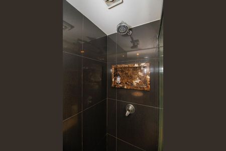 Apartamento à venda com 105m², 1 quarto e 2 vagasBanheiro da Suíte