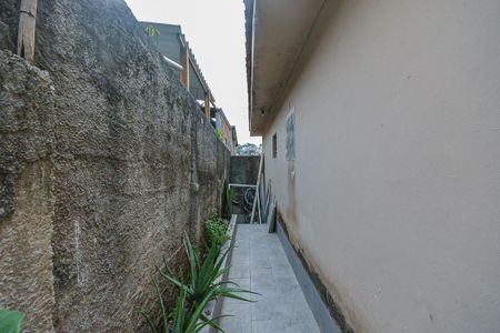 Casa à venda com 250m², 3 quartos e 3 vagas Casa à venda com 250m², 3 quartos e 3 vagasCorredor