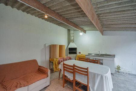 Casa à venda com 250m², 3 quartos e 3 vagas Casa à venda com 250m², 3 quartos e 3 vagasÁrea gourmet