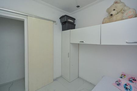 Casa à venda com 250m², 3 quartos e 3 vagas Casa à venda com 250m², 3 quartos e 3 vagasQuarto 2