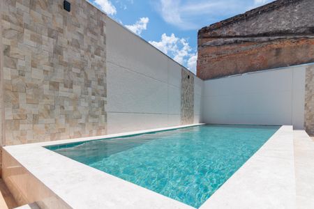 Apartamento à venda com 30m², 2 quartos e sem vaga Apartamento à venda com 30m², 2 quartos e sem vagaÁrea comum - Piscina