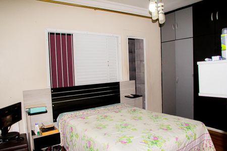 Casa à venda com 350m², 4 quartos e 1 vagaSuite