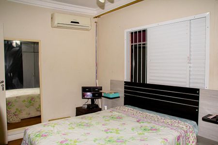 Casa à venda com 350m², 4 quartos e 1 vagaSuite