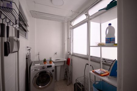 Apartamento à venda com 55m², 1 quarto e 1 vaga Apartamento à venda com 55m², 1 quarto e 1 vagaÁrea de Serviço