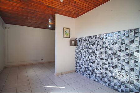 Casa à venda com 170m², 2 quartos e 1 vagaSala