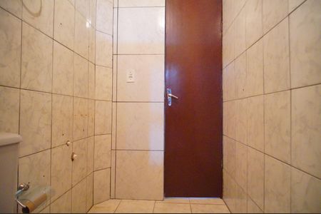 Casa à venda com 170m², 2 quartos e 1 vagaBanheiro