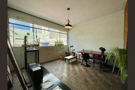 Apartamento à venda com 99m², 3 quartos e 1 vaga