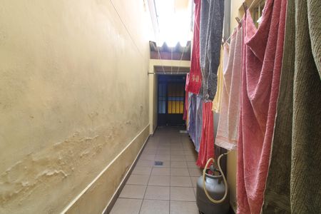 Casa à venda com 150m², 2 quartos e 2 vagasCorredor