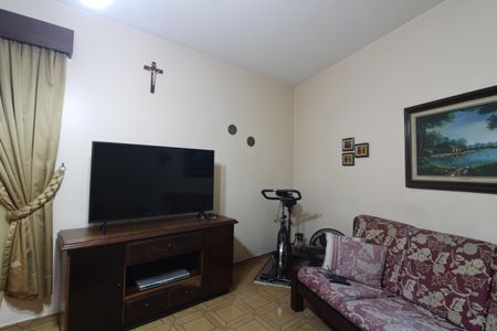 Casa à venda com 150m², 2 quartos e 2 vagasSala