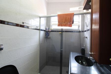 Casa à venda com 150m², 2 quartos e 2 vagasBanheiro 1
