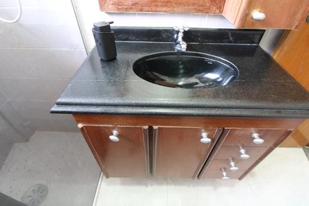 Casa à venda com 150m², 2 quartos e 2 vagasBanheiro 1