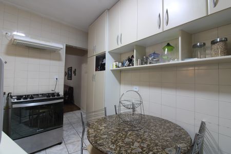 Casa à venda com 150m², 2 quartos e 2 vagasCozinha