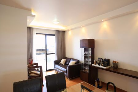 Apartamento à venda com 80m², 3 quartos e 2 vagasSala