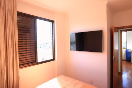 Apartamento à venda com 80m², 3 quartos e 2 vagasSuíte