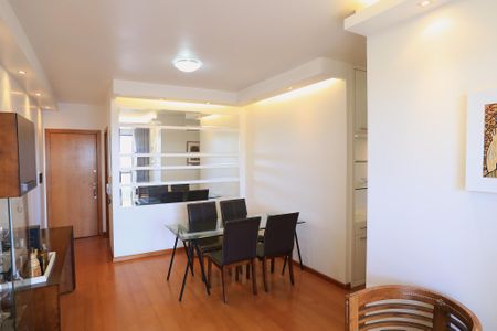 Apartamento à venda com 80m², 3 quartos e 2 vagasSala