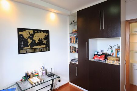 Apartamento à venda com 80m², 3 quartos e 2 vagasQuarto