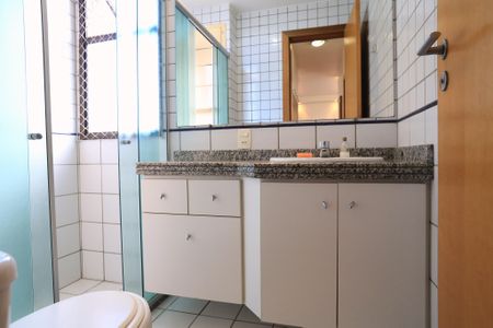 Apartamento à venda com 80m², 3 quartos e 2 vagasBanheiro