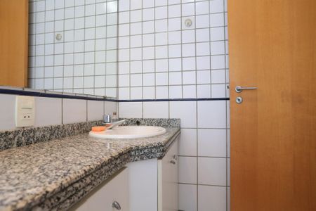 Apartamento à venda com 80m², 3 quartos e 2 vagasBanheiro