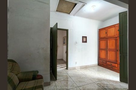 Casa à venda com 349m², 4 quartos e 2 vagas Casa à venda com 349m², 4 quartos e 2 vagasQuarto 4