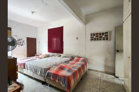 Casa à venda com 349m², 4 quartos e 2 vagas Casa à venda com 349m², 4 quartos e 2 vagasQuarto 2