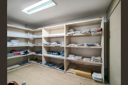 Casa à venda com 349m², 4 quartos e 2 vagas Casa à venda com 349m², 4 quartos e 2 vagasQuarto 1