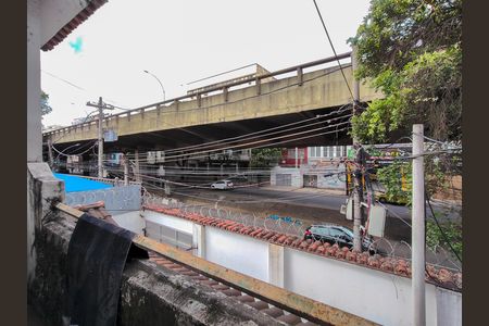 Casa à venda com 349m², 4 quartos e 2 vagas Casa à venda com 349m², 4 quartos e 2 vagasVista do Quarto 2