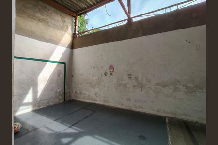 Casa à venda com 349m², 4 quartos e 2 vagas Casa à venda com 349m², 4 quartos e 2 vagasTerraço