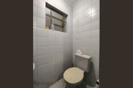Casa à venda com 349m², 4 quartos e 2 vagas Casa à venda com 349m², 4 quartos e 2 vagasBanheiro 2